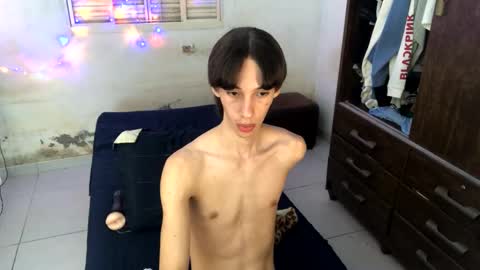 kiantwink online show from January 4, 8:06 am