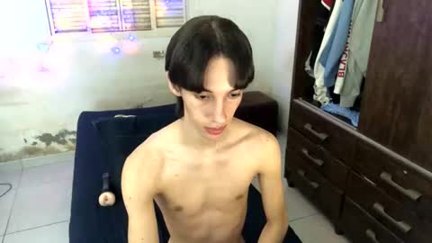 kiantwink online show from January 3, 5:28 am