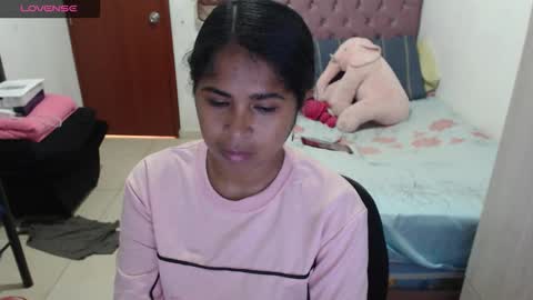 Snapshot of kiara_williamss chatting on September 15, 6:31 pm Kiara online show from September 15, 6:31 pm