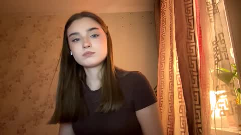 Ola my name is Lissa  Lets hit 10 Thumbs Up together   online show from February 12, 5:49 pm