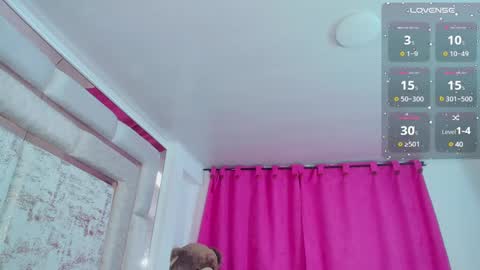 Nicole. online show from February 14, 9:34 am