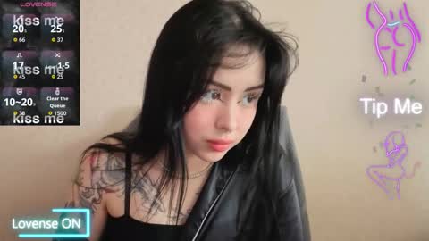 Kim online show from February 25, 1:47 pm