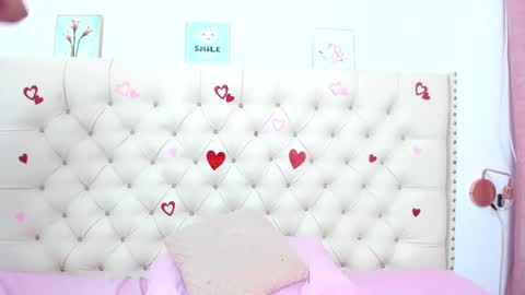 kim_eli online show from February 17, 8:49 pm