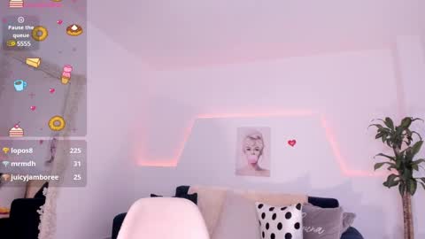 Kim  online show from March 5, 7:49 am