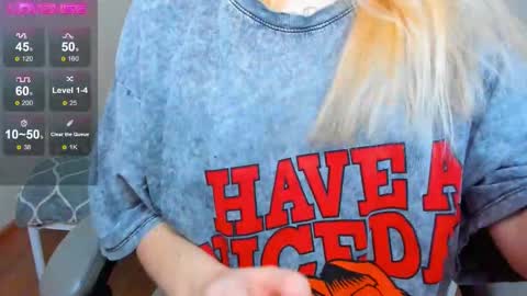 KIM online show from December 14, 8:42 am