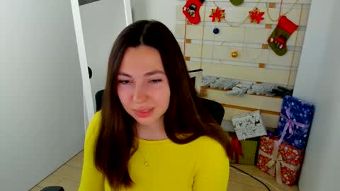 Kim online show from December 3, 1:45 pm