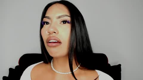 kim_mouth17 online show from June 5, 6:52 am