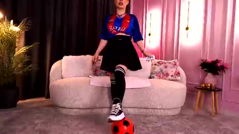 Kim online show from June 23, 3:40 pm