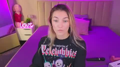 kimberlly_smith online show from July 20, 11:28 pm