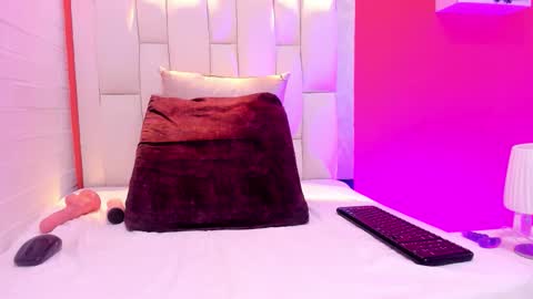 Snapshot of kimberly_xoxo_3 chatting on October 2, 11:20 am online show from October 2, 11:20 am