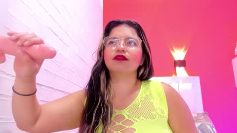 Snapshot of kimberly_xoxo_3 chatting on September 25, 12:01 pm online show from September 25, 12:01 pm