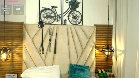 kimberlyfox_t online show from April 7, 12:29 pm