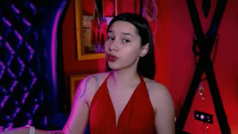 Kim online show from October 31, 2:39 pm