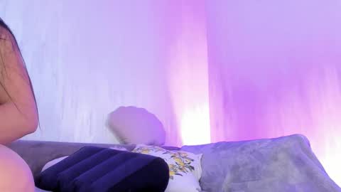 Natalie online show from November 17, 8:33 pm