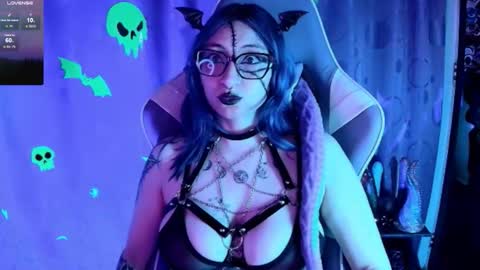   online show from November 25, 2:16 pm