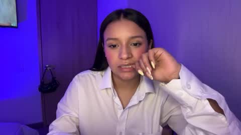 kimmi online show from June 11, 12:43 am