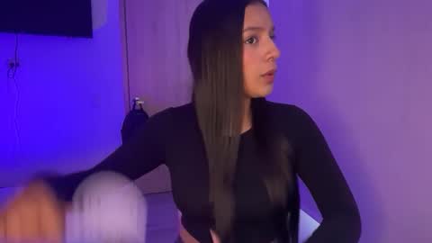 kimmi online show from April 23, 10:44 pm