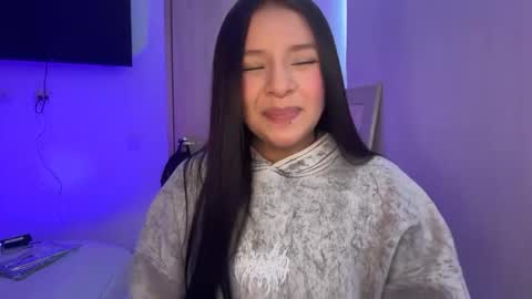 kimmi online show from April 27, 6:27 pm