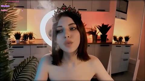  Your Kimmie  follow me  online show from September 19, 8:40 am