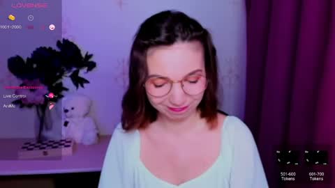 Hazel online show from April 22, 8:49 pm