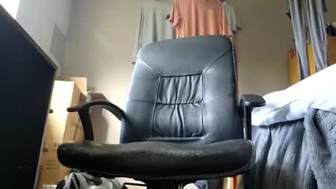 Snapshot of king0375 chatting on October 27, 11:43 am Kingaxel online show from October 27, 11:43 am