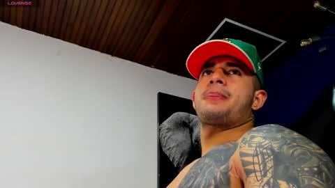 Angel Falconer online show from November 15, 5:31 am