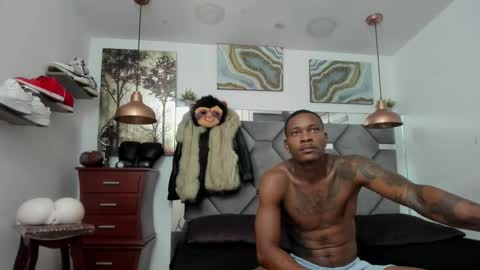 HOT MEN BLACK online show from November 19, 6:39 pm