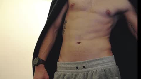 KingKarlos  online show from December 24, 10:28 pm