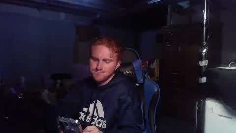 Master  King Tommy online show from April 26, 3:48 am