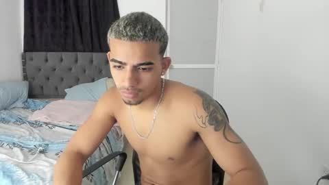 DOMINANT ALPHA KINGS online show from October 31, 6:47 am