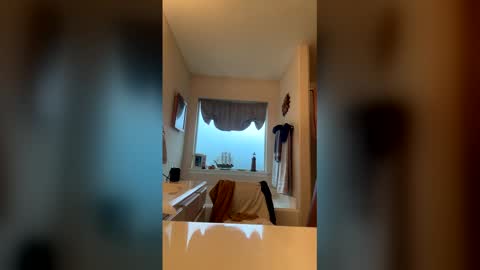 kingslimfresh online show from March 8, 8:57 pm