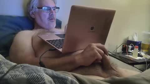 kingtongue10 online show from May 21, 9:49 am