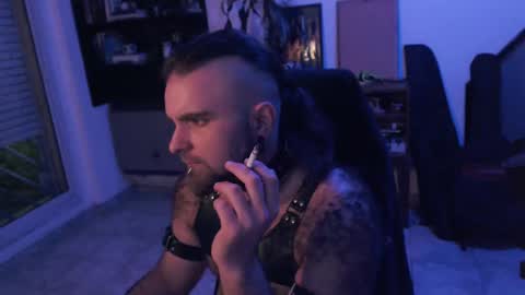 Snapshot of kinkracc chatting on October 4, 7:28 am kinkRacc online show from October 4, 7:28 am