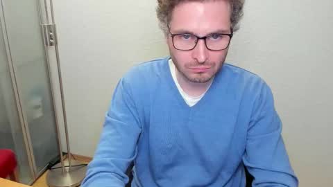 kinksubbydubby online show from November 5, 9:17 pm