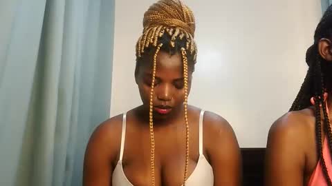 Lola online show from October 24, 8:59 am