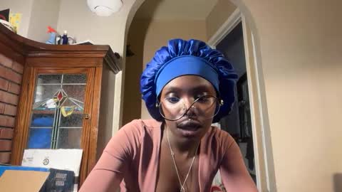 interracialfacial online show from December 4, 6:57 am