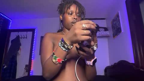 interracialfacial online show from November 21, 11:25 pm