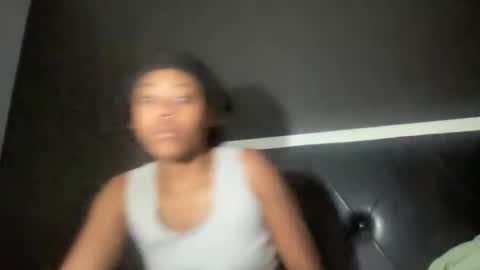 Snapshot of kinkykittee chatting on February 1, 12:07 am Bunniii online show from February 1, 12:07 am