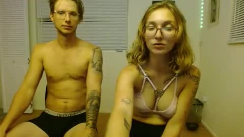 Snapshot of kinkykouple_so chatting on October 23, 6:15 am kinkykouple_so online show from October 23, 6:15 am