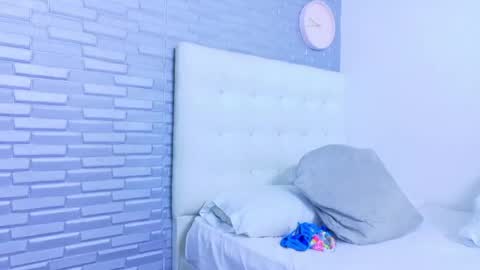 kinkyy_redhead online show from April 21, 12:45 pm