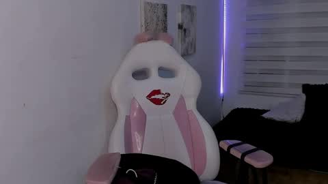 kir_ely online show from July 11, 7:50 pm