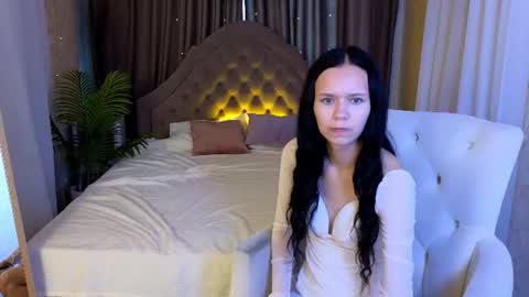 kira_bliss_ online show from June 26, 5:13 am