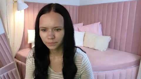 kira_bliss_ online show from July 16, 2:04 am