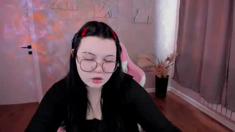 kira online show from March 21, 1:22 am