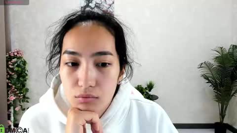 Aura online show from October 6, 3:24 am