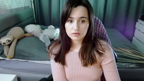 Snapshot of kira_yammy chatting on February 17, 10:38 pm Kira follow me online show from February 17, 10:38 pm