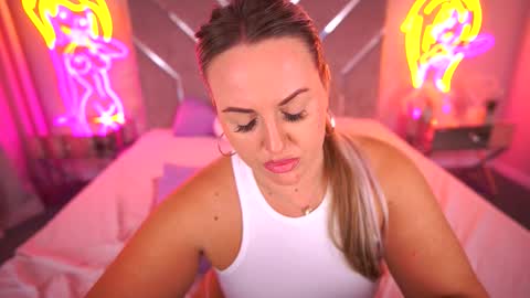 Kira online show from October 16, 11:36 pm