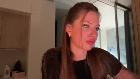 Kira online show from February 18, 5:57 pm