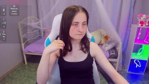 KiraParker online show from May 8, 4:23 pm