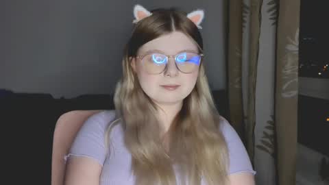 KiraYume online show from May 17, 9:02 pm